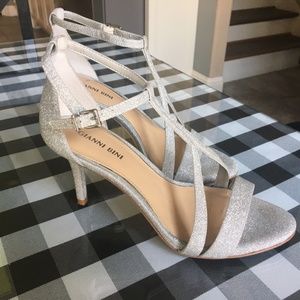 Gianni Bini Shaylinn silver glitter heels, size 7